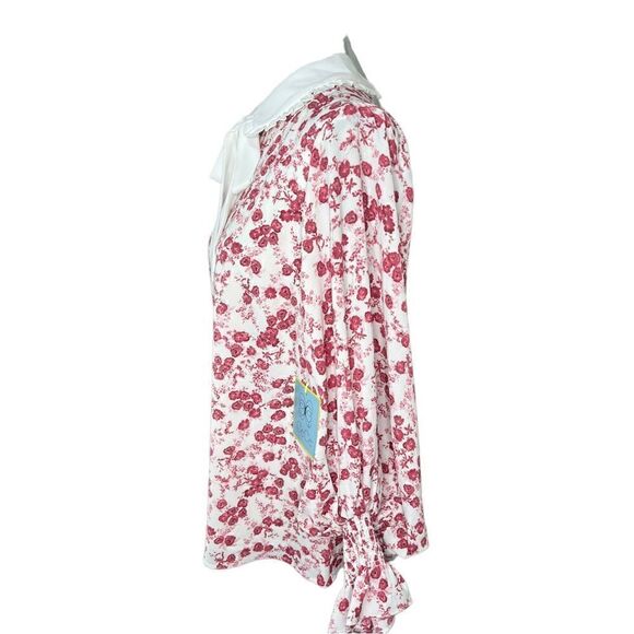 CeCe Ditsy Floral Blouse in White and Blush - Picture 3 of 12